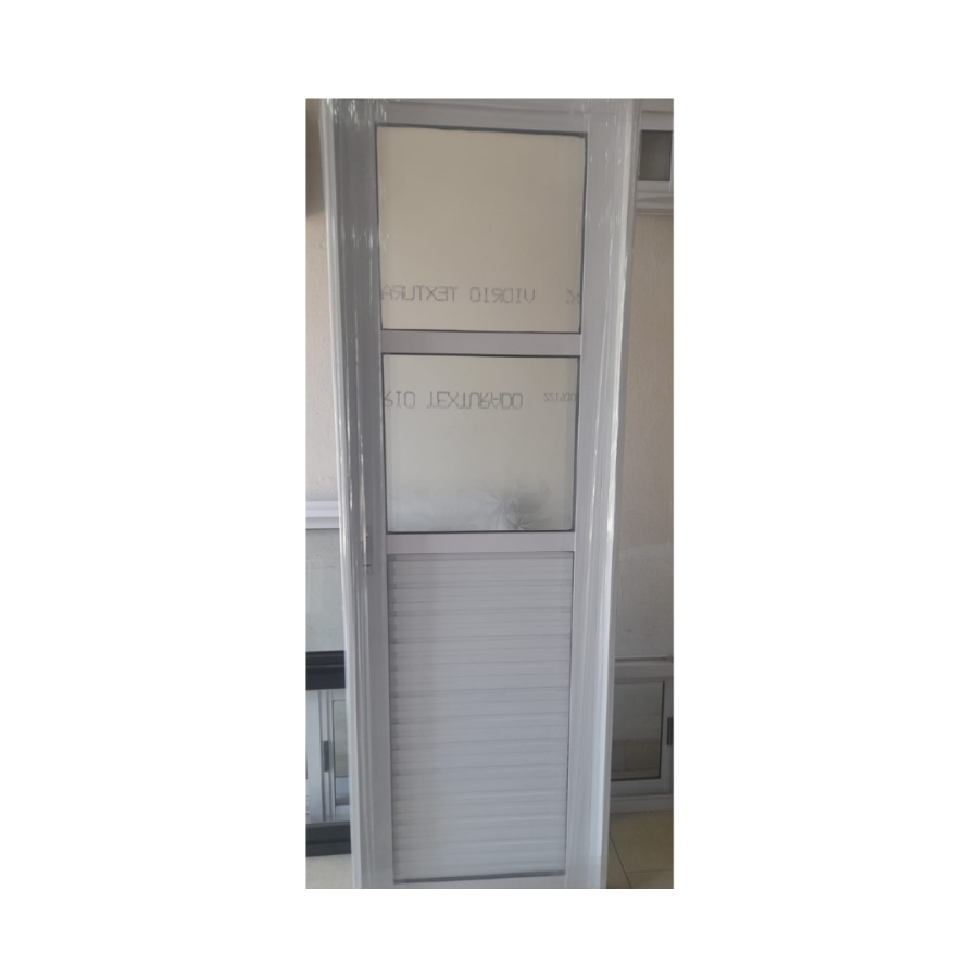 PUERTA ACANALADA 1/2 VIDRIO FTSIAB
